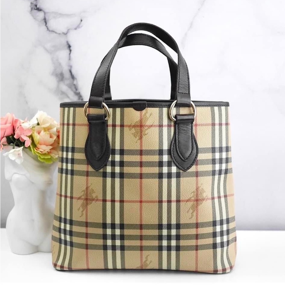 Burberry Bag Very Good Condition Very Clean Good Quality Clean Inside Burberry Bag Very Good Condition Very Clean Good Quality Clean Inside